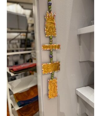 Popcorn Studio Green Queen Mardi Gras Chain
