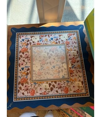 Subienda Home Mahjong Scalloped Tablecloth Burgundy Bloom