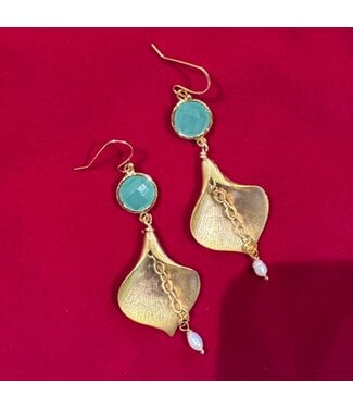 Laura McClendon Tulip with Gold Pearl Drop