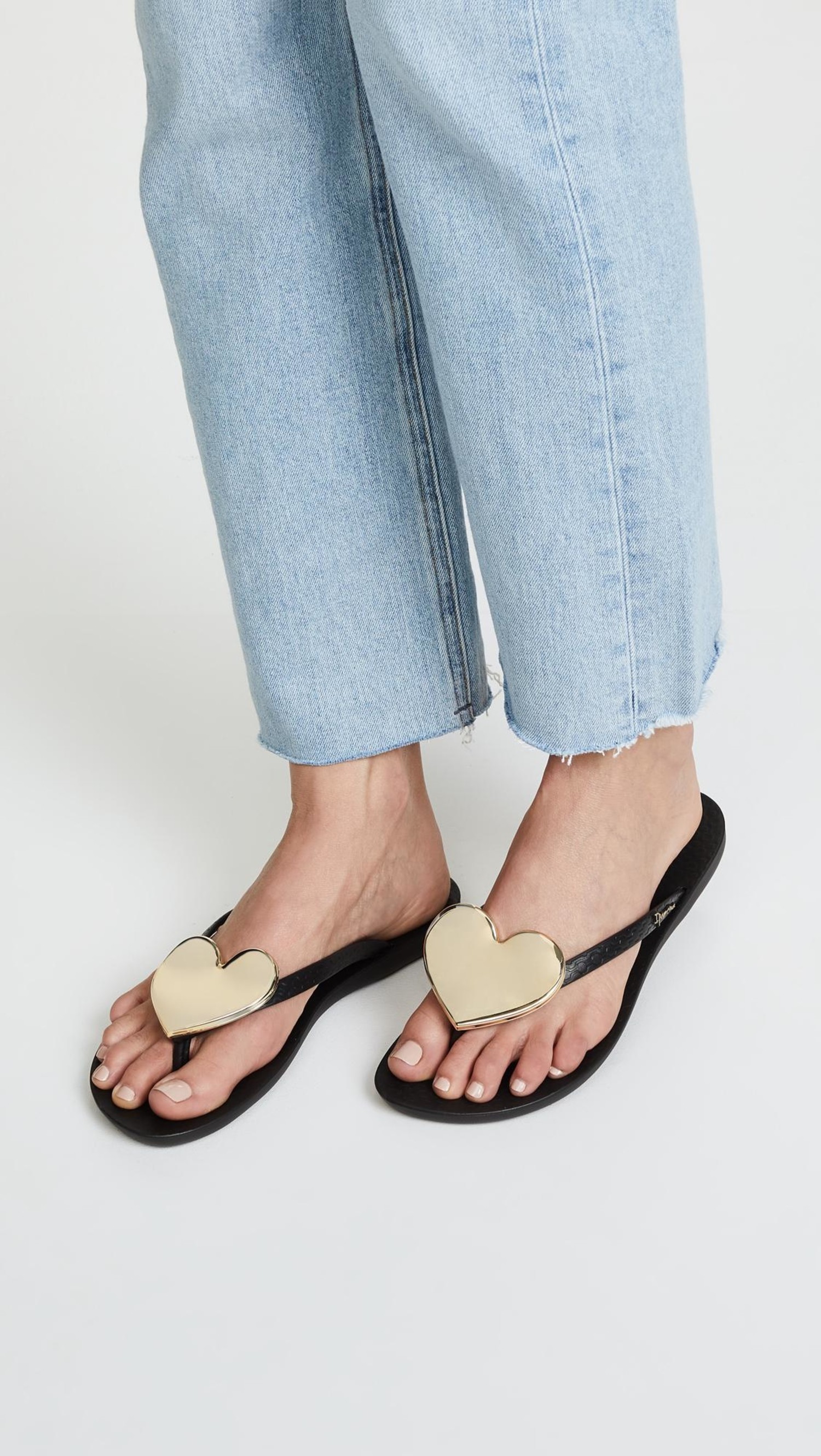 ipanema women's wave heart flip flop