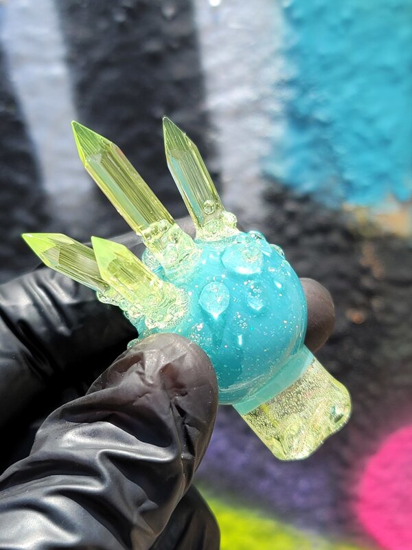 Based Crystal Spinner Cap