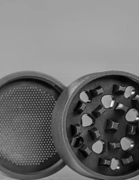 Santa Cruz Hemp Grinder 4pc Collabs