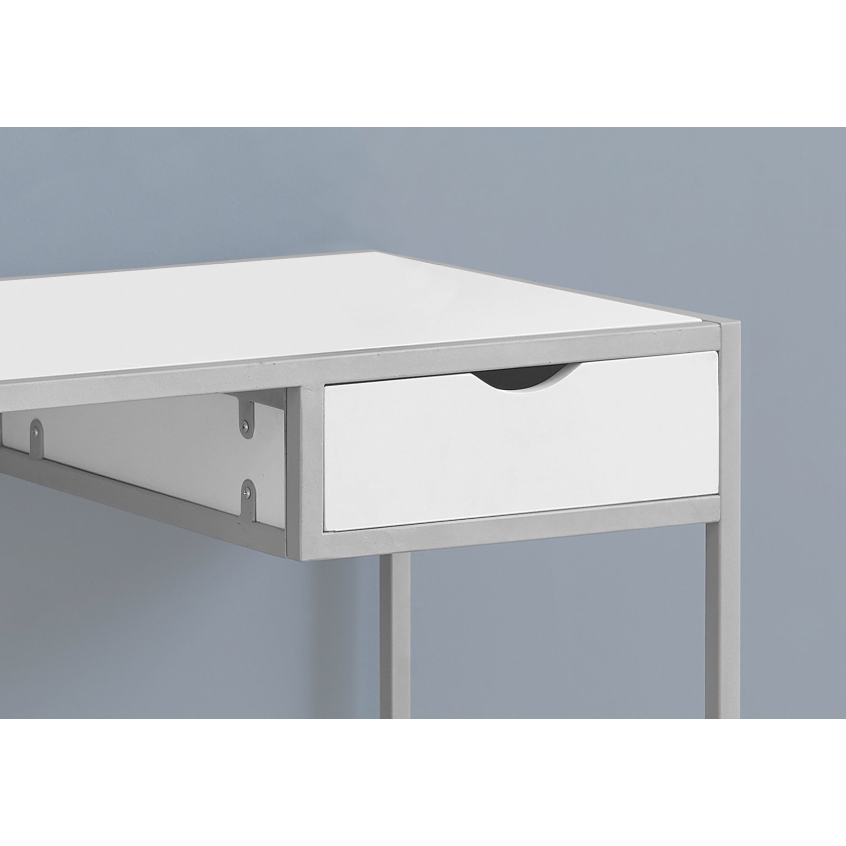 COMPUTER DESK - 42"L / WHITE / SILVER METAL