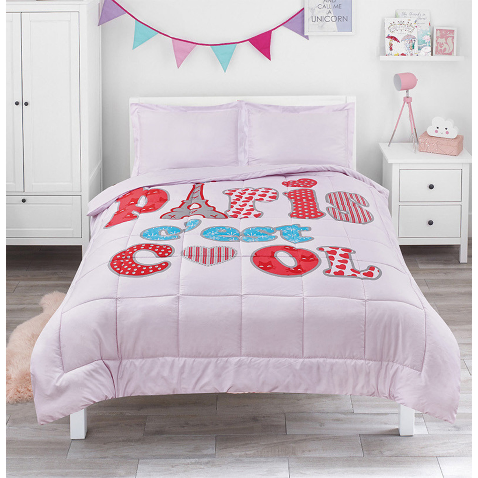 Paris C'est Cool Comforter Set