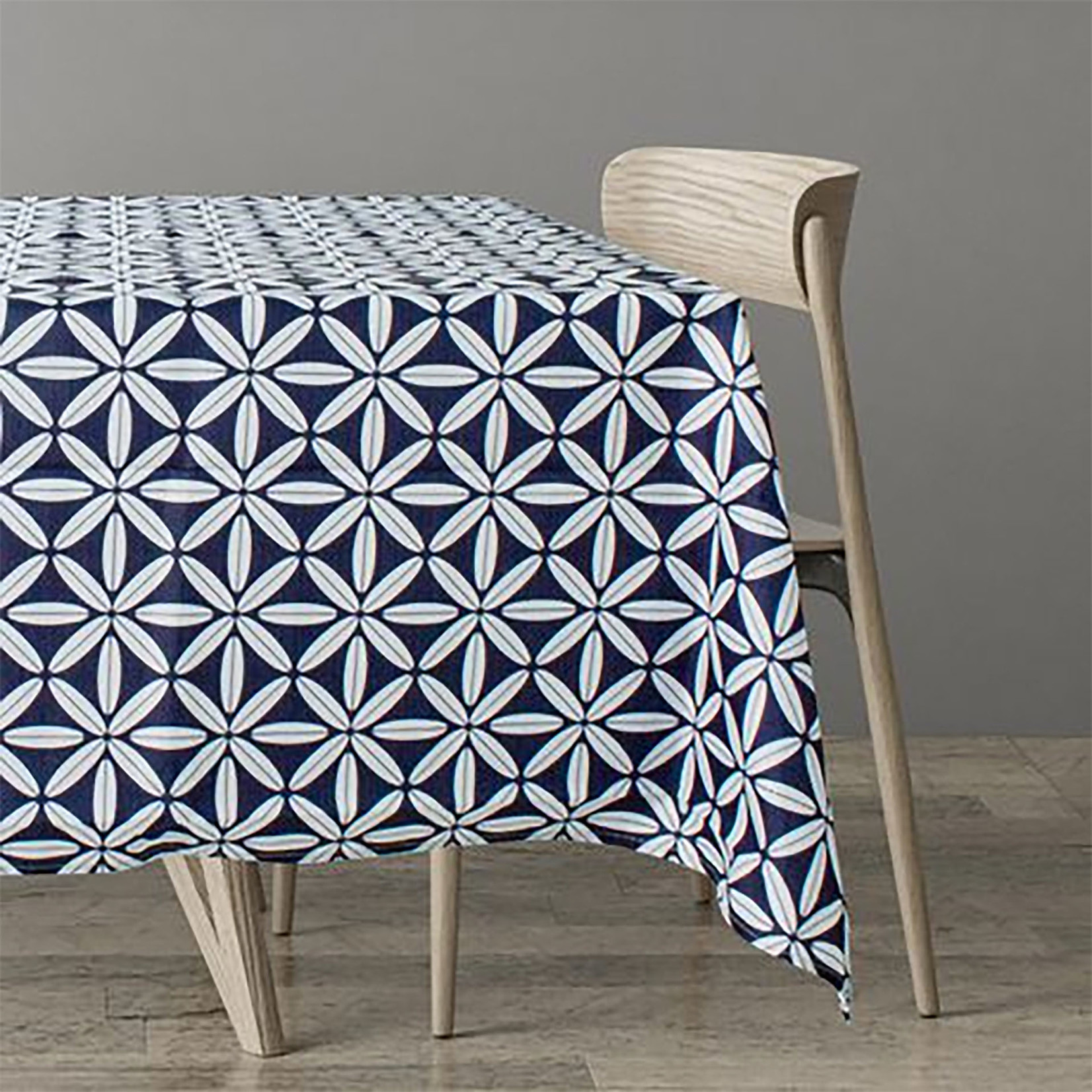 60x84" Fabric Tablecloth Navy Floral