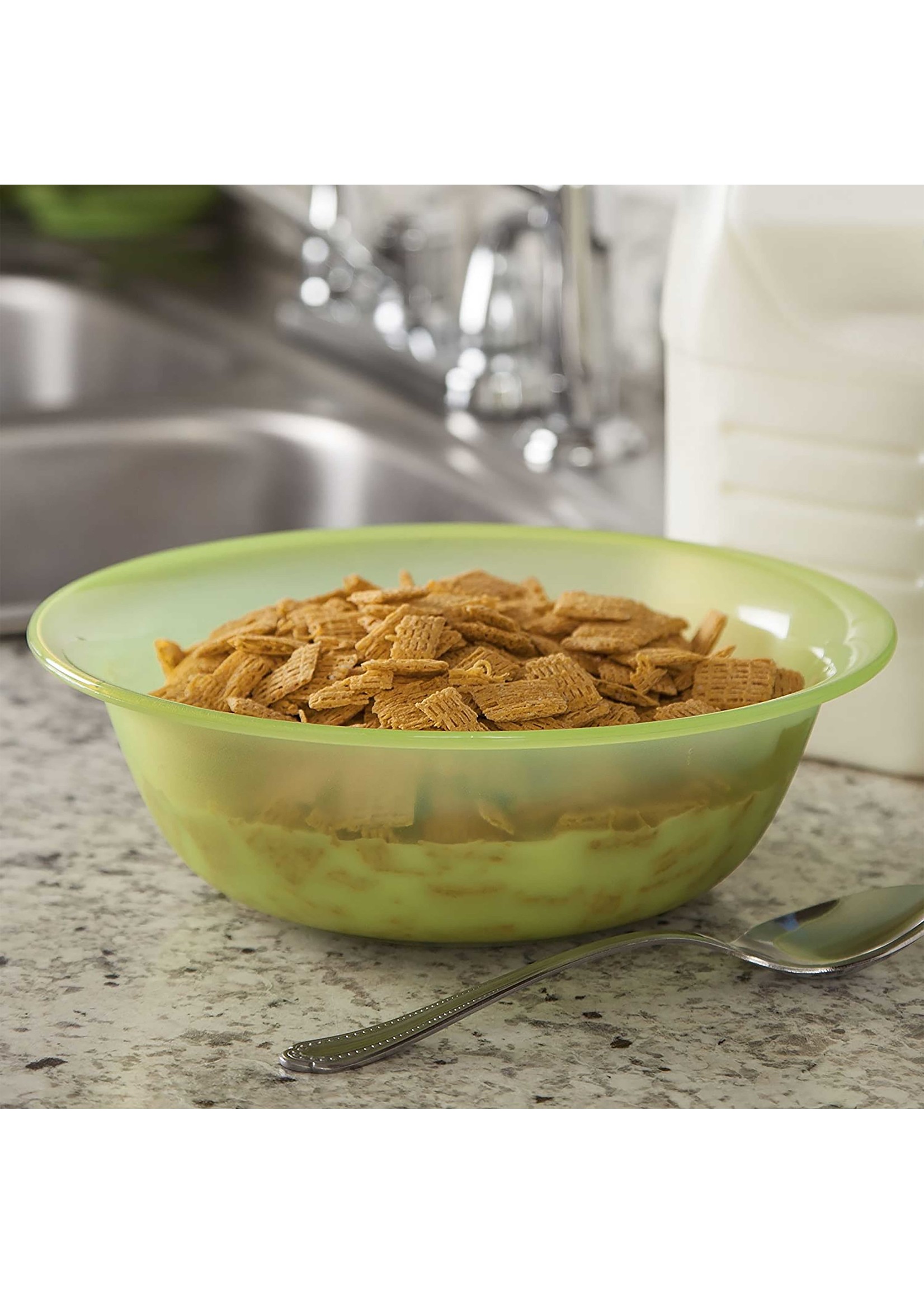 B2 FASHIONS INC Sterilite Set of 2 Green Bowls 1.4L