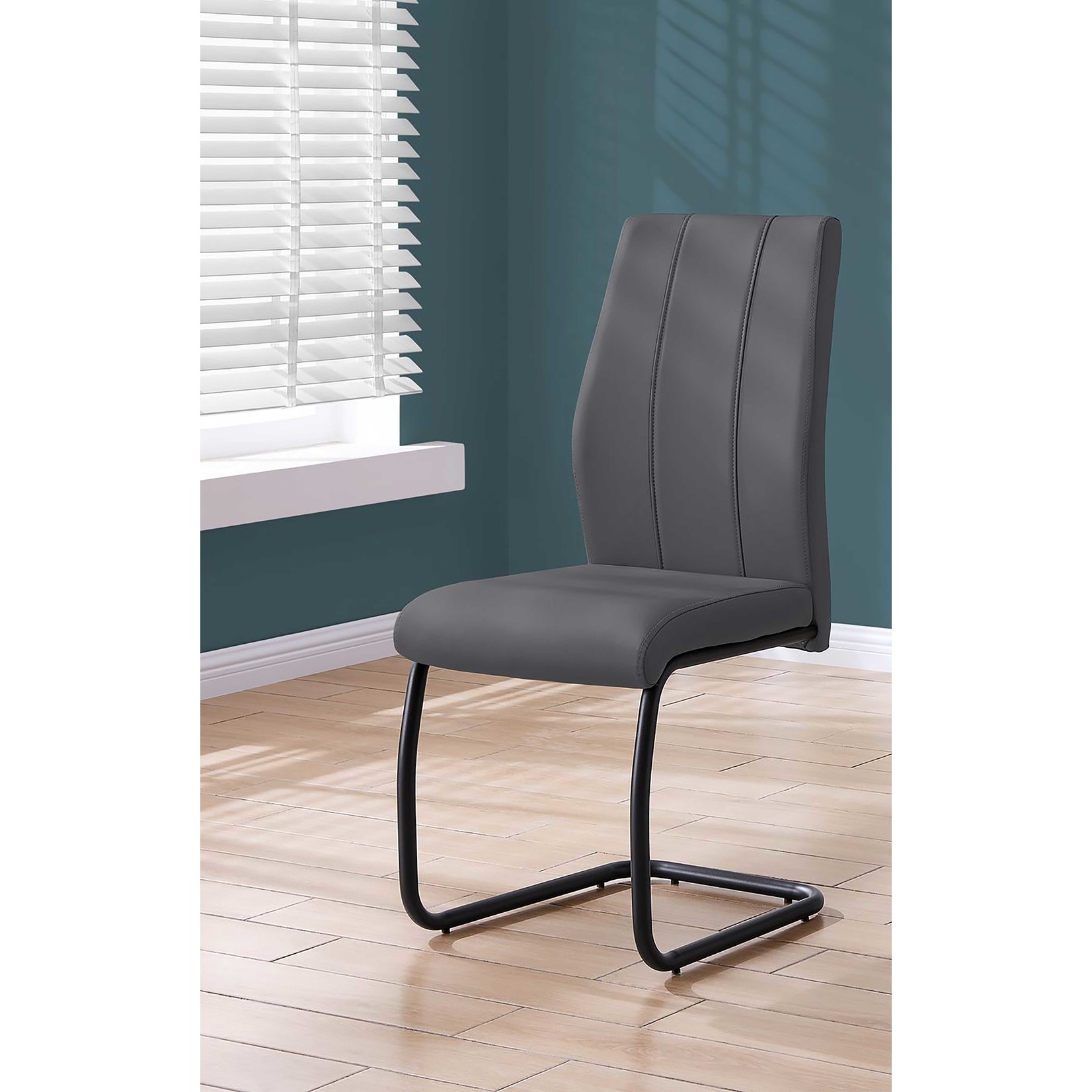 1 Dining Chair - Grey Fabric / Black Metal