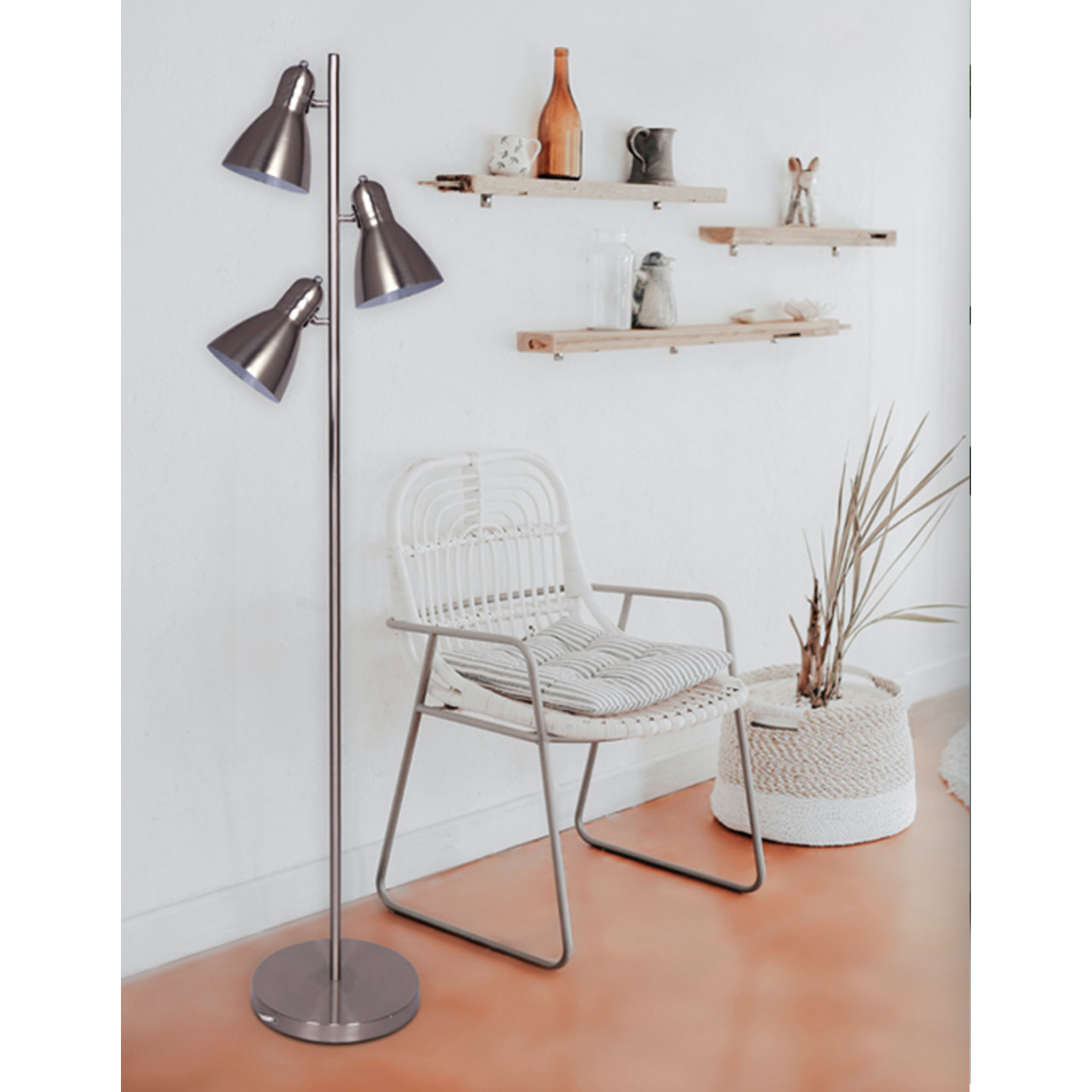 LAMPADAIRE A 3 LUMIERES, FINI NICKEL