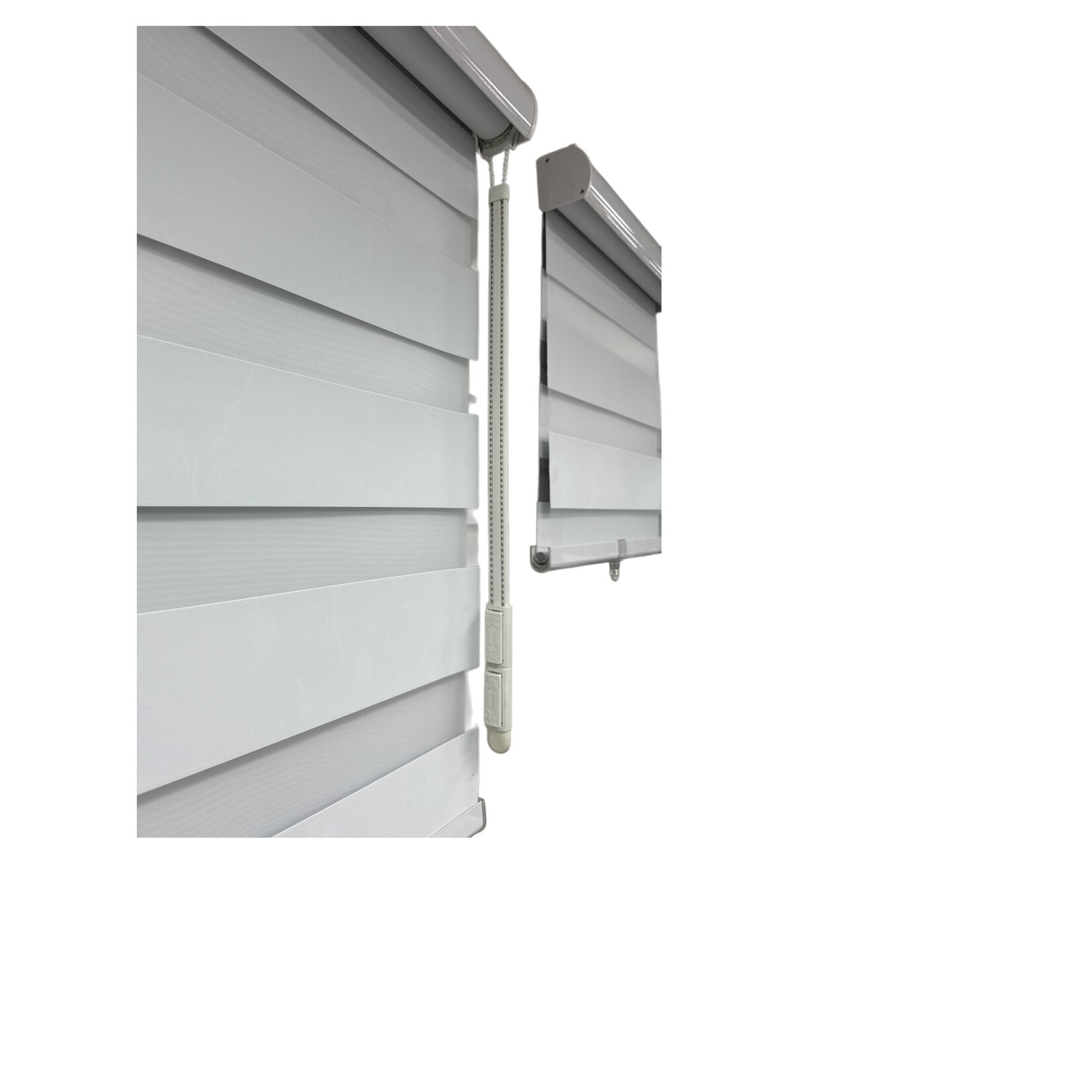 ITY INTERNATIONAL Blackout White Holly Stone Cordless Blinds,