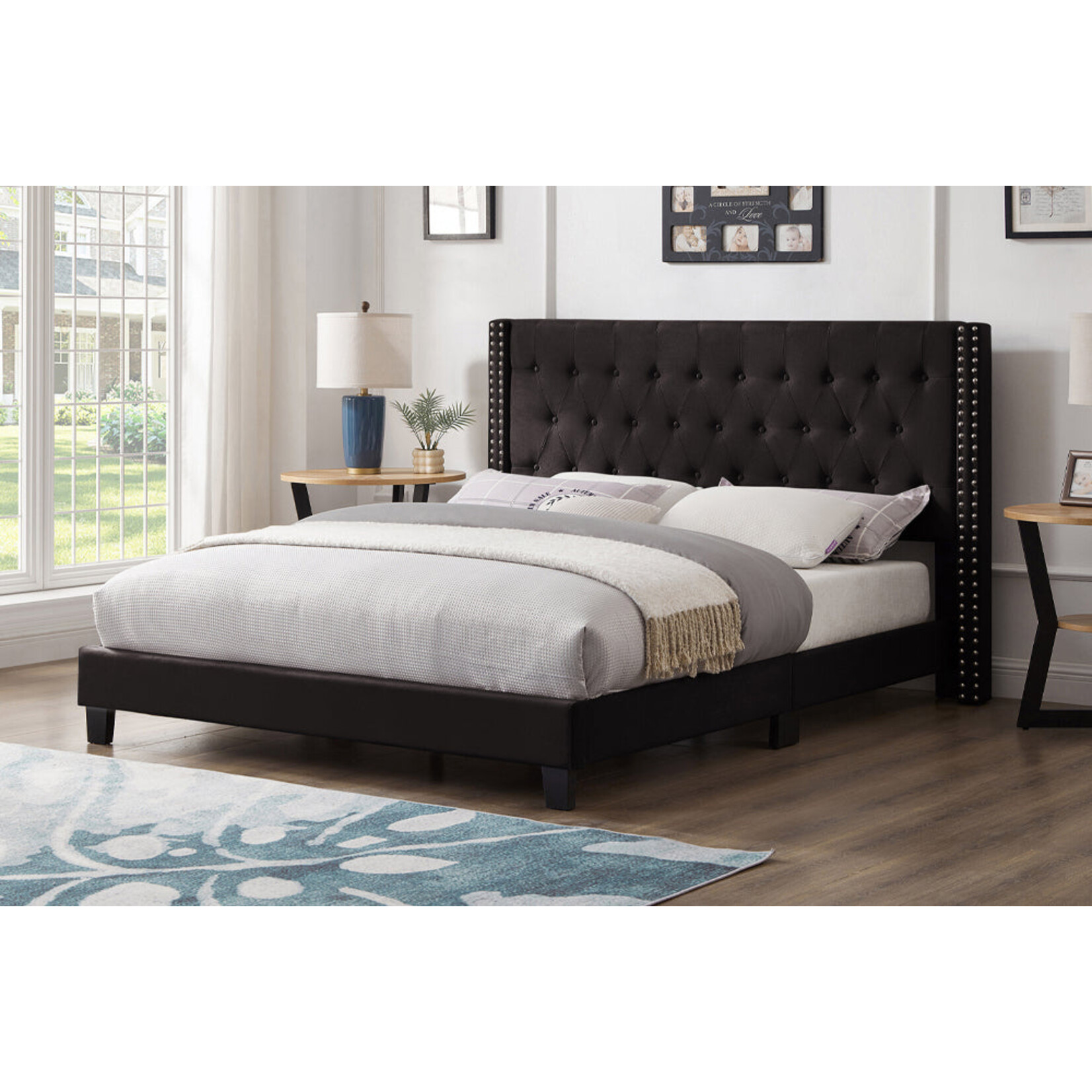 Lit plateforme rembourré avec tête de lit capitonnée, Velour Noir