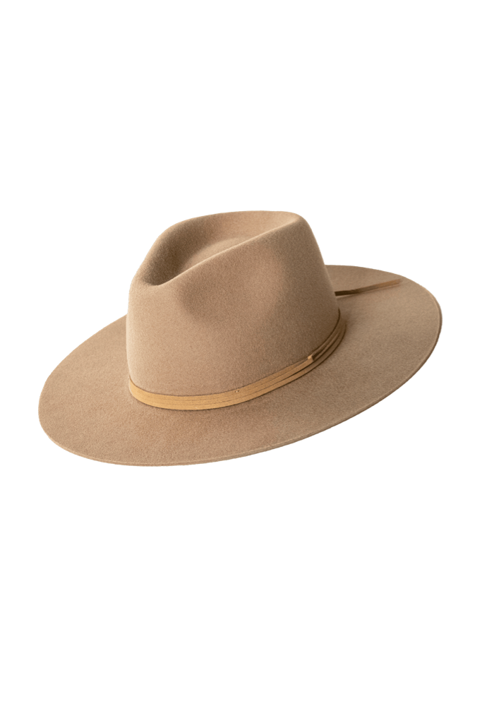 This Wide-Brimmed Hat Is a Trendy Staple for Fall Fashion