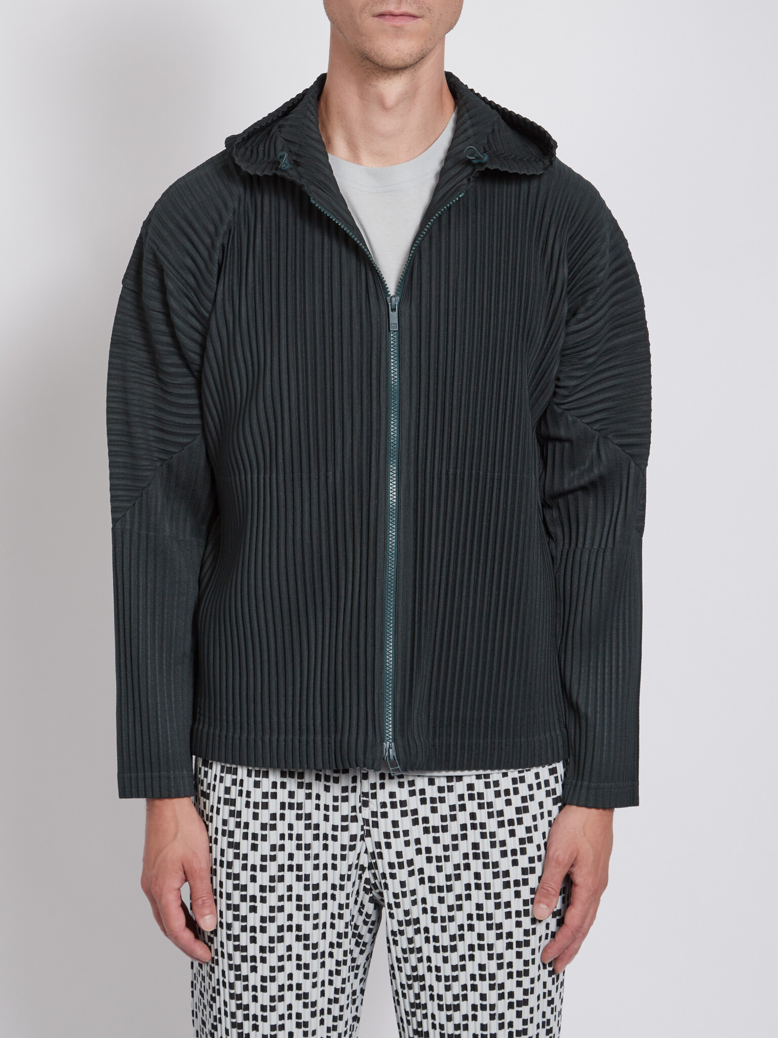 Homme Plissé Issey Miyake: Olive Pleated Zipup Hoodie Homme Plissé Issey Miyake: Olive Pleated Zipup Hoodie