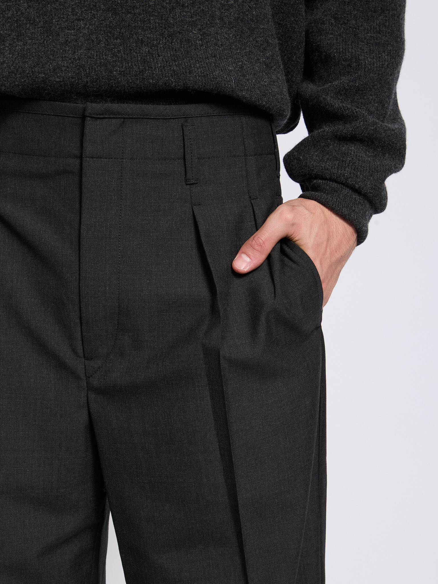 Lemaire: Grey Pleated Pants | Men's Designer Clothes Lemaire: Grey Pleated Pants | Men's Designer Clothes