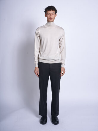 Batoner Ivory Superior Merino Turtleneck Sweater