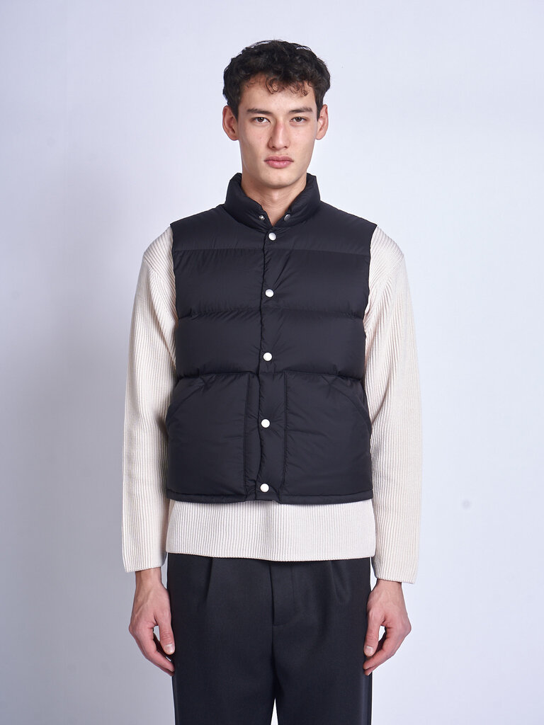 Auralee Black Super Light Nylon Ripstop Down Vest