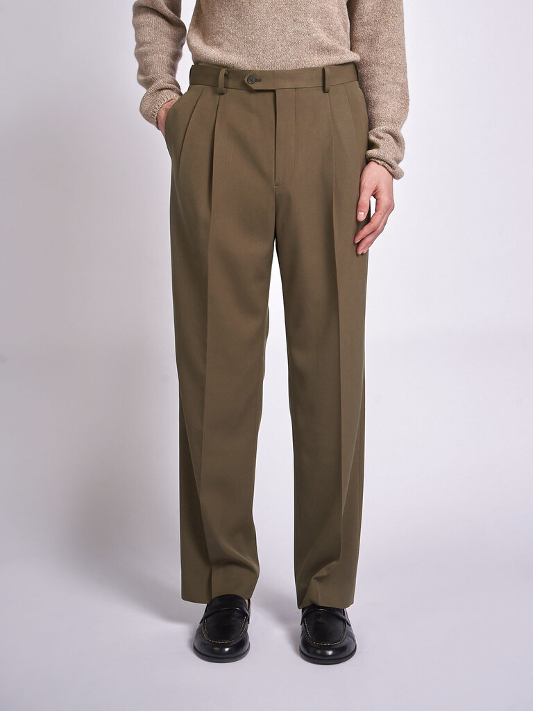 Auralee Pantalon Light Wool Max Two-Tucks Olive Fonçé