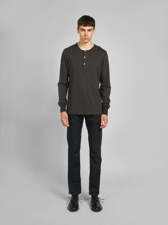Merz b. Schwanen Chandail Long Sleeve Henley Charcoal Merz b. Schwanen Chandail Long Sleeve Henley Charcoal