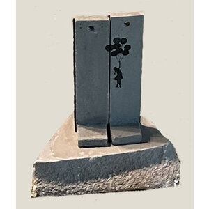 BANKSY WALLED OFF HOTEL GIRL WITH BALLOONS SCUPLTURE BOX SET