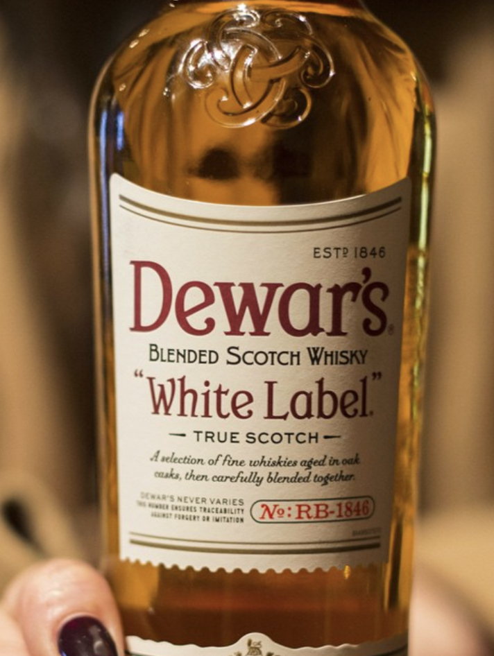 Johnnie Walker, Red Label 1 L, Whisky Blended Scotch, Perfil Aromático,  Dulzura Frutal y Vainilla