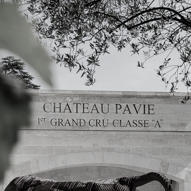 Last Chance Château Pavie, 1er Grand Cru Classé "A", Saint-Émilion, FR, 2018 (Gérard Perse & Michel Rolland)