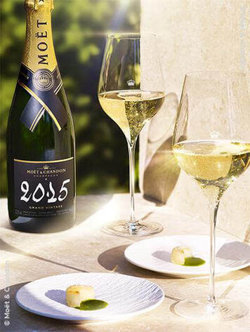 Champagne Champagne “Grand Vintage Extra Brut” Moët & Chandon, Épernay, FR, 2015
