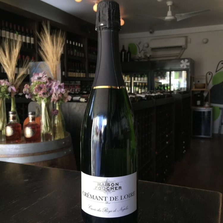 Sparkling Sparkling, "Cuvee des Roys de Naples" Maison Foucher, Cremant de Loire, FR, NV