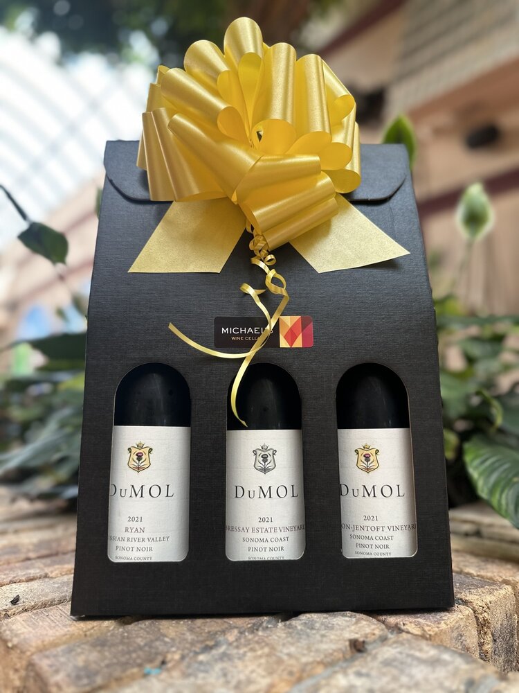 Horizontal Gift Set DuMol Sonoma County Pinot Noir Horizontal, 2021
