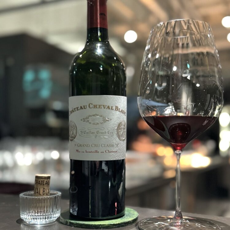 Bordeaux Château Cheval Blanc, 1er Grand Cru Classé "A", Saint-Émilion, FR, 2018