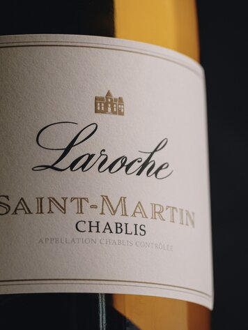 White Burgundy Chablis, "Saint Martin" Domaine Laroche, FR, 2023