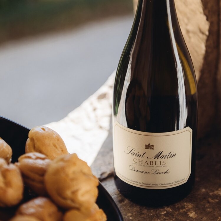 White Burgundy Chablis, "Saint Martin" Domaine Laroche, FR, 2023