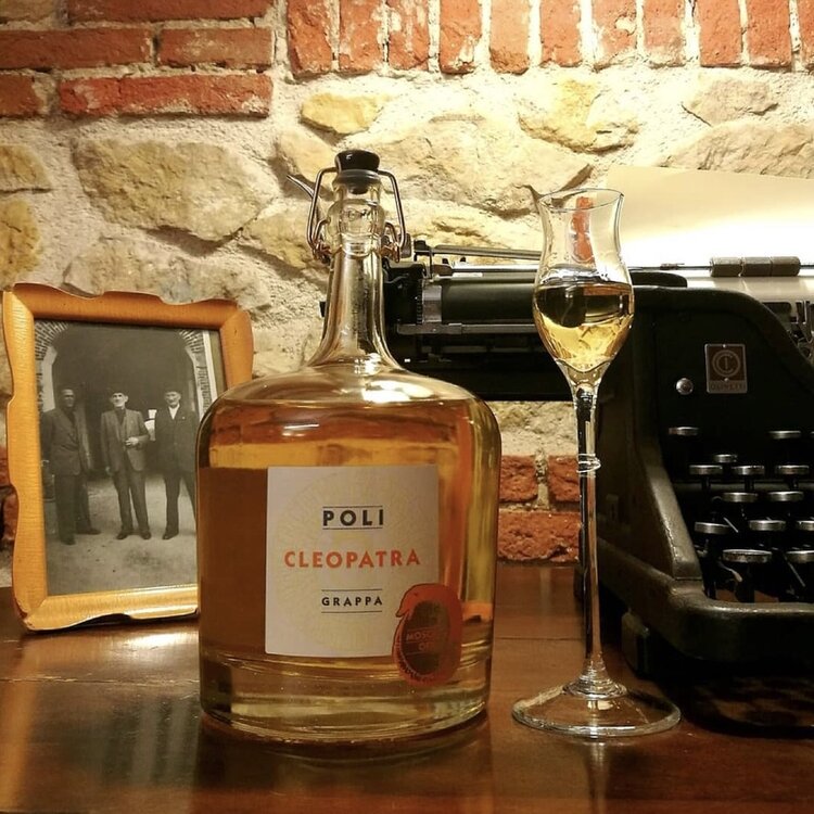 Cordials/Liqueurs Cordial, Grappa "Cleopatra, Moscato Oro", Poli, IT, 700mL