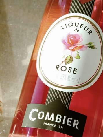 Cordials/Liqueurs Liqueur "Rose", Combier, 750mL