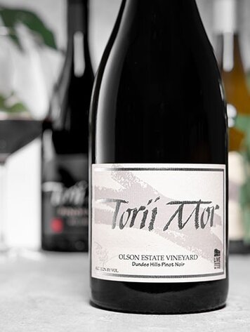 Pinot Noir Pinot Noir "Olsen Vineyard", Torii Mor, Willamette Valley, OR, 2021