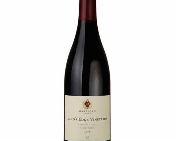Pinot Noir "Land's Edge Vineyard", Hartford Family Wines, Sonoma Coast, CA, 2022