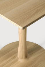 Oak Torsion dining table - square - Varnished