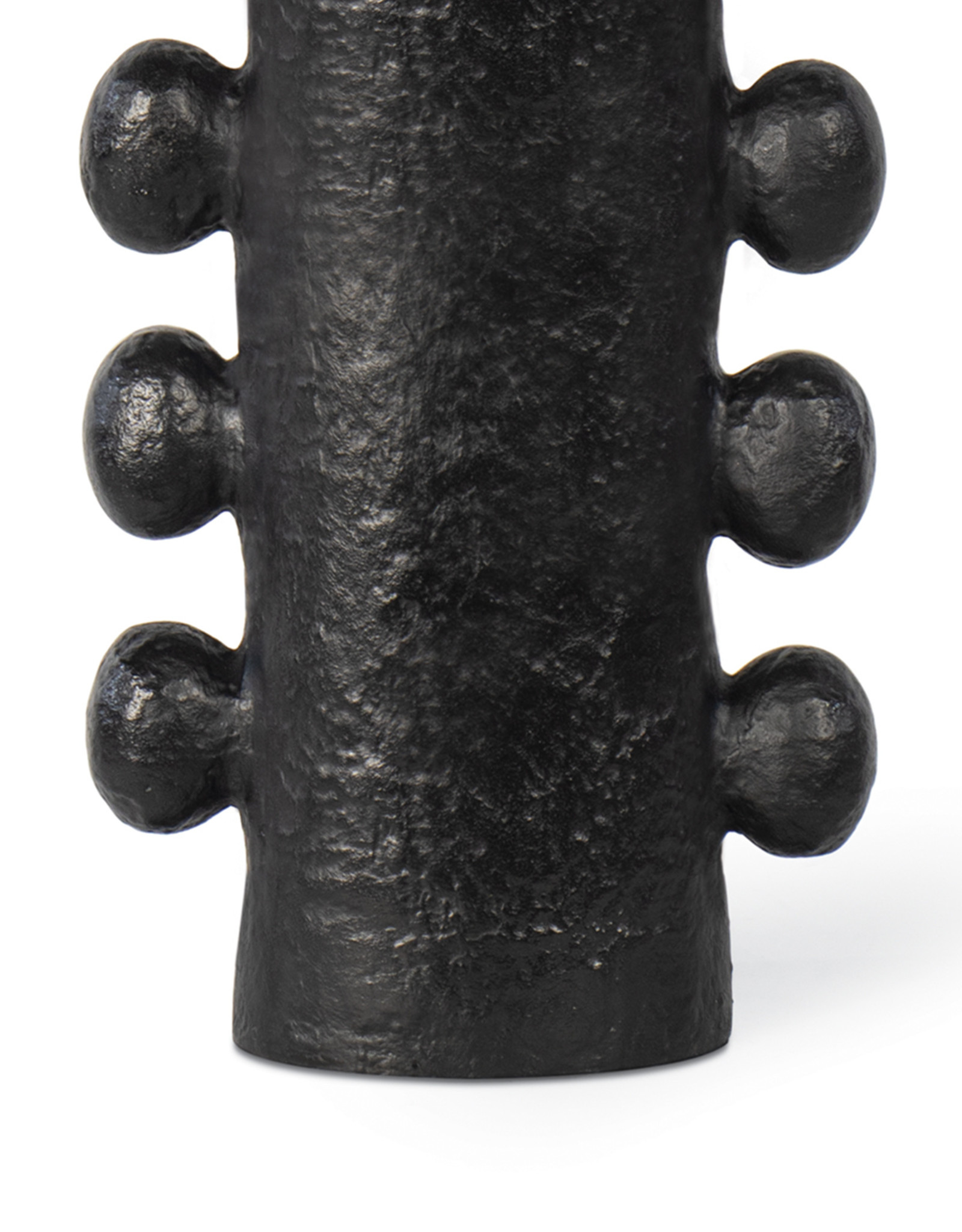 Regina Andrew Design Sanya Metal Table Lamp (Black)