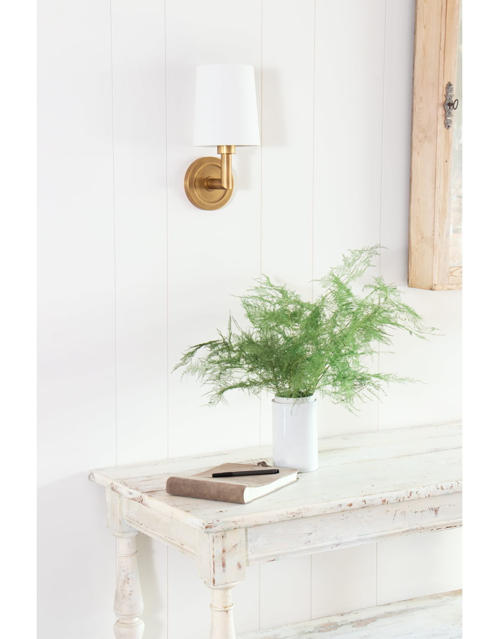 Southern Living Legend Sconce Single (Natural Brass)