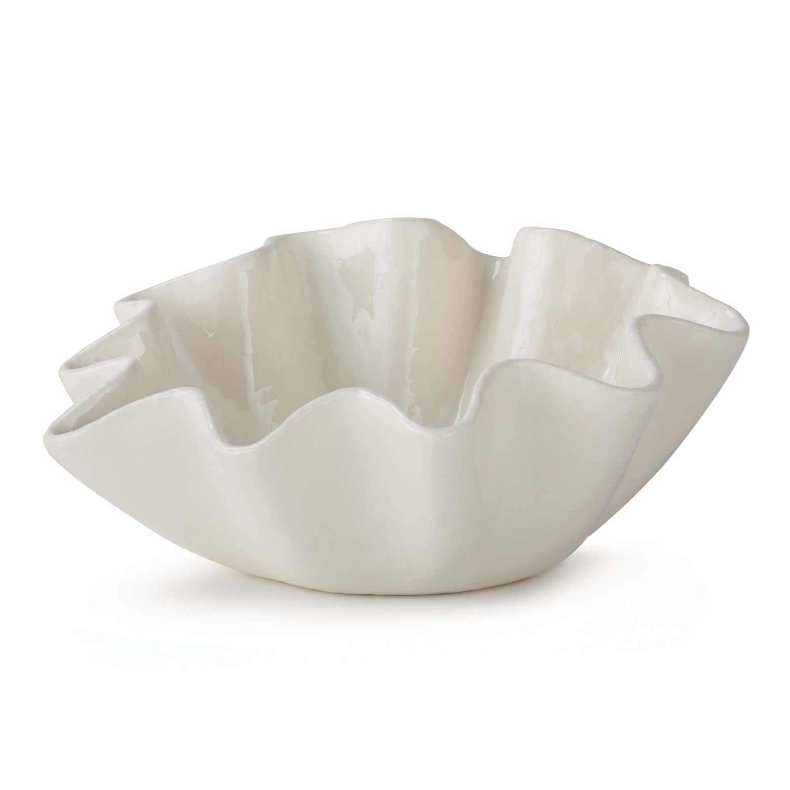 https://cdn.shoplightspeed.com/shops/628504/files/41738383/regina-andrew-design-ruffle-ceramic-bowl-large.jpg