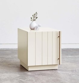 Gus* Modern Elora End Table