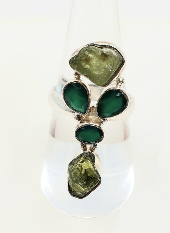 peridot and green onyx size 8