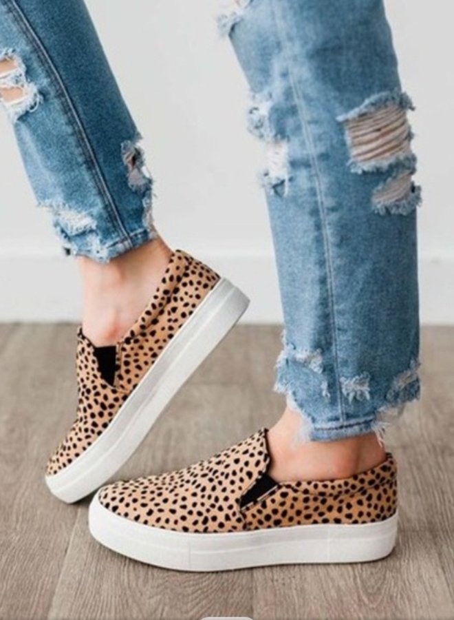 leopard tennis shoe