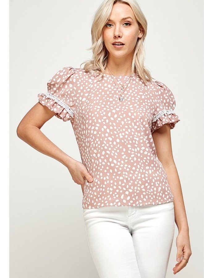 Cap sleeve blouse in abstract print