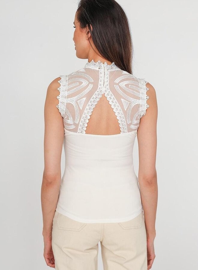 Ribbed top with lace