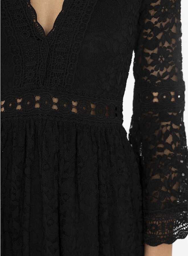 Elegant lace dress