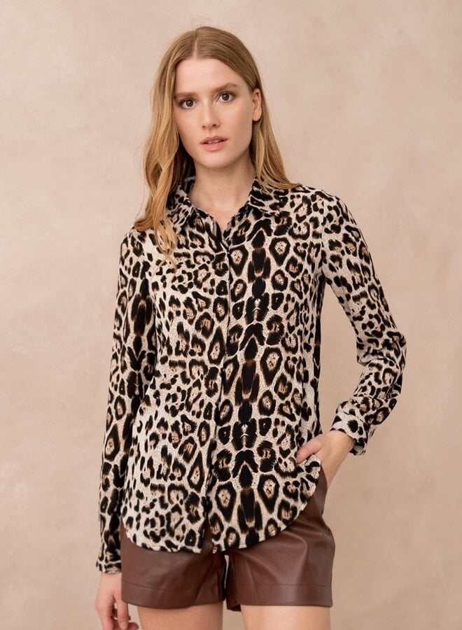 Leo print shirt