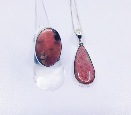 Rhodonite
