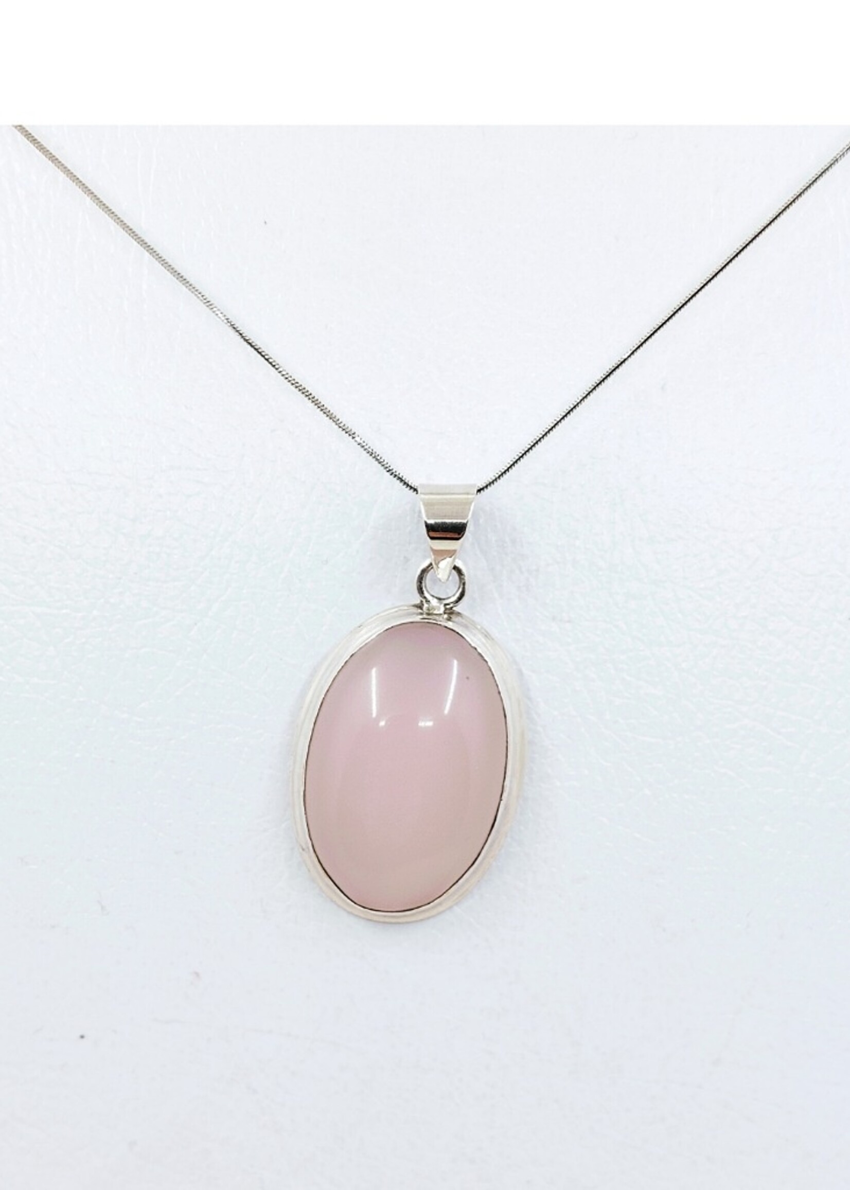 rose quartz pendant with silver chain