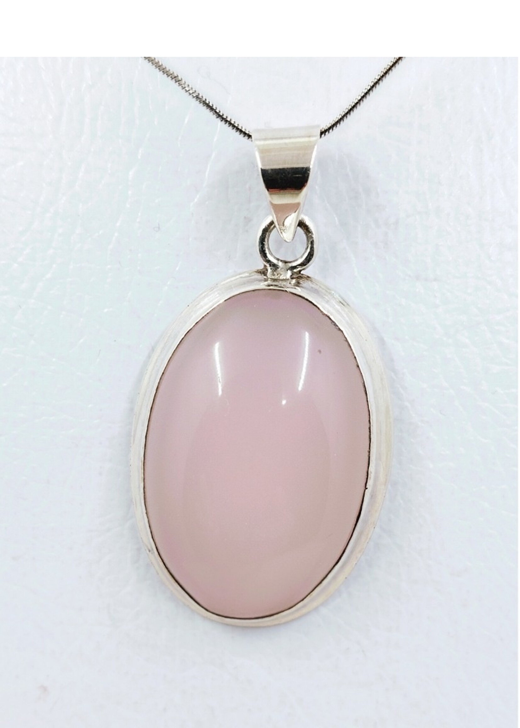 rose quartz pendant with silver chain