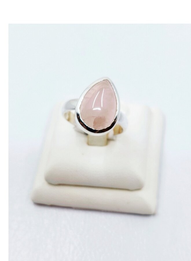 Rose quartz ring size 7