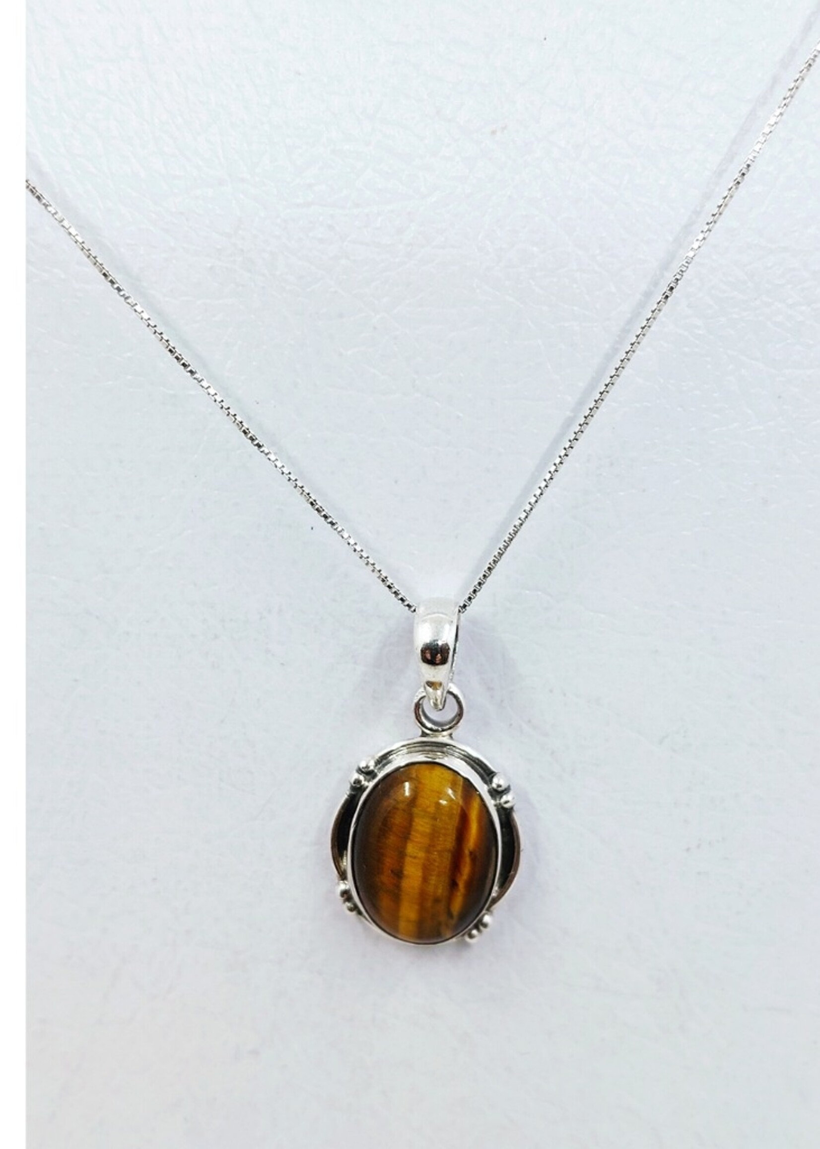 Tiger's eye pendant and chain